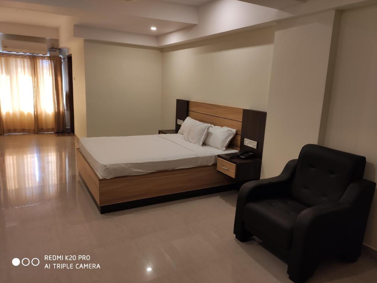 Hotel Sree Gokulam Apartments Guruvāyūr Exterior foto