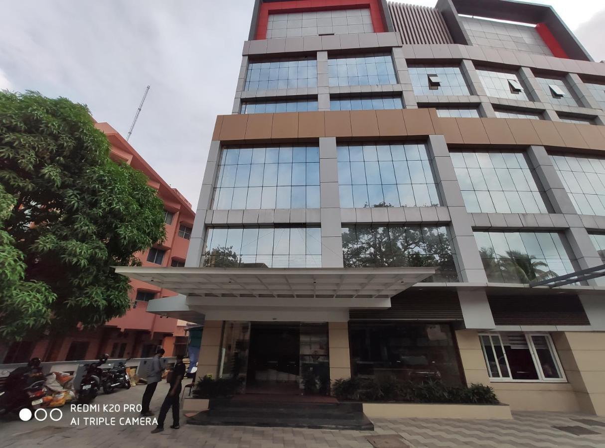Hotel Sree Gokulam Apartments Guruvāyūr Exterior foto