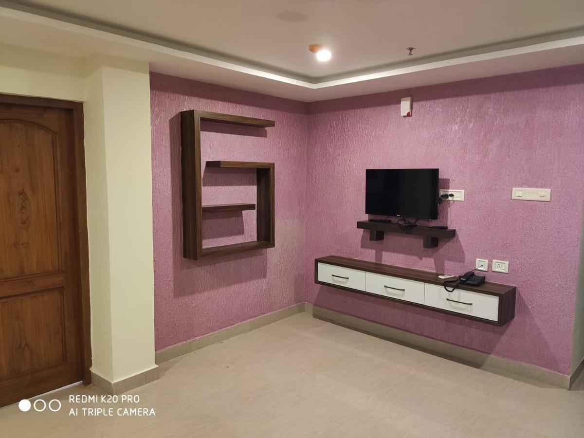 Hotel Sree Gokulam Apartments Guruvāyūr Exterior foto