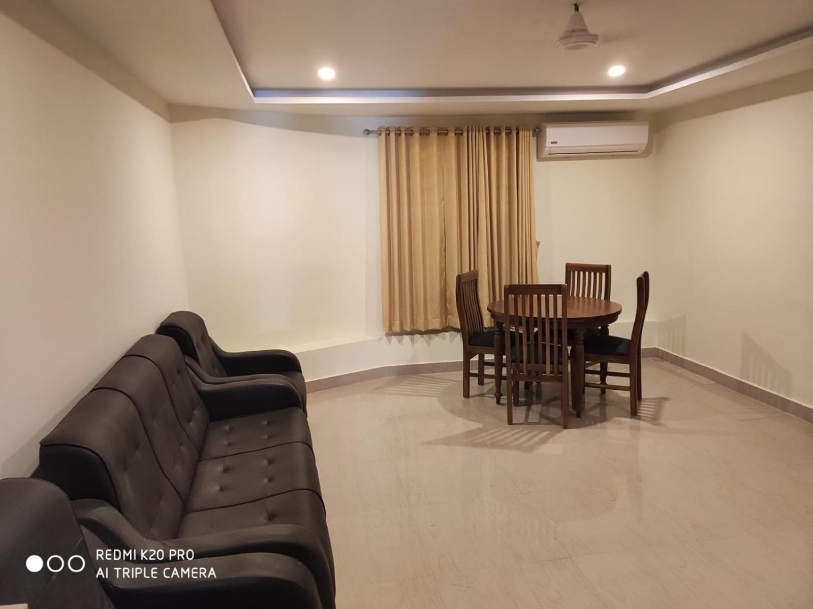 Hotel Sree Gokulam Apartments Guruvāyūr Exterior foto